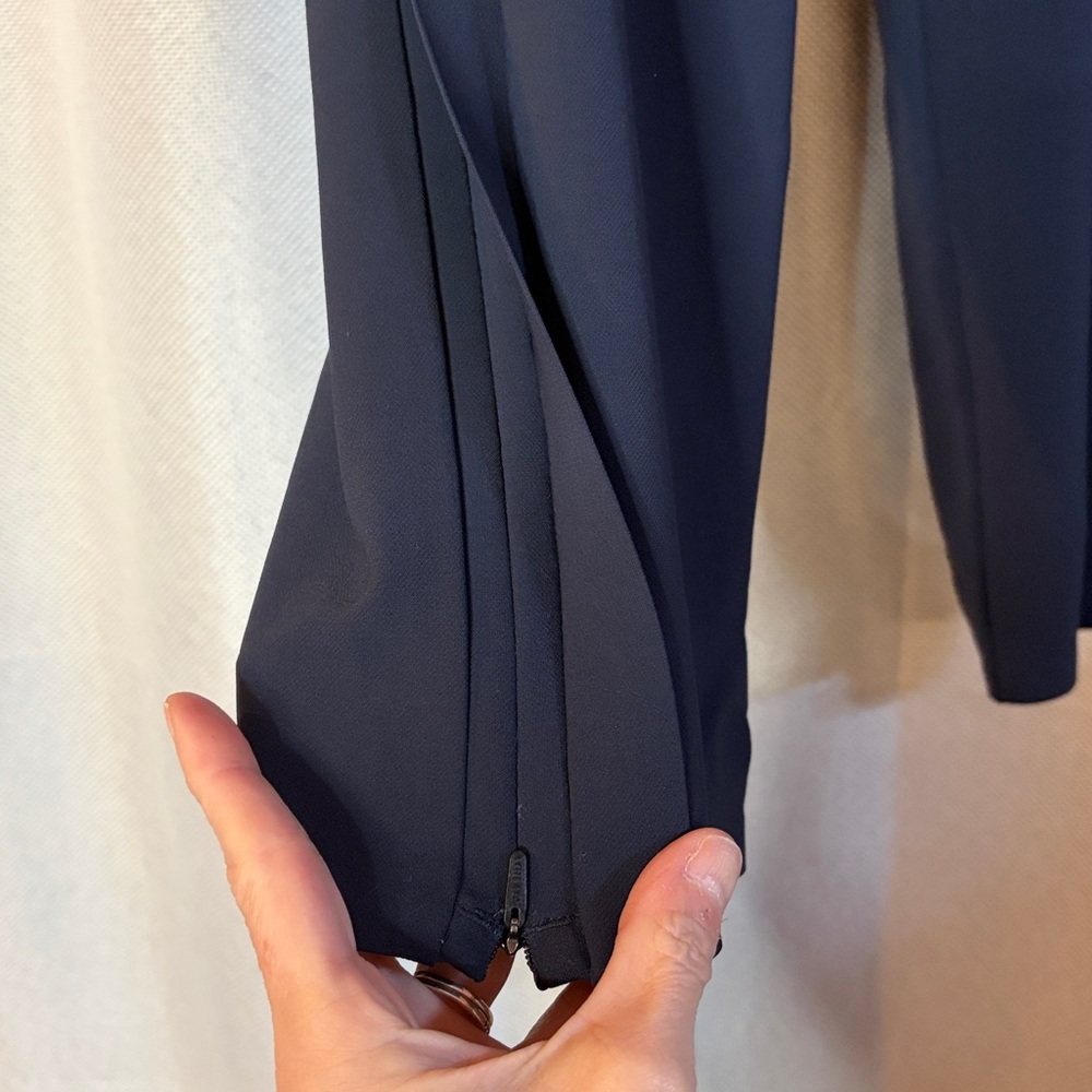 Athleta Metropolis Straight Leg Pants Women’s Size 4 Navy Blue Elastic Waist - Picture 5 of 6